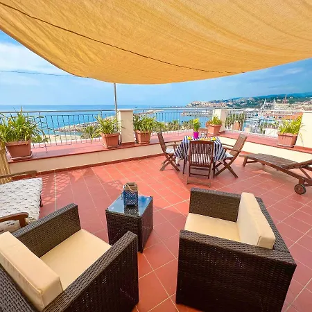 Vista Mare Borgo Peri インペリア