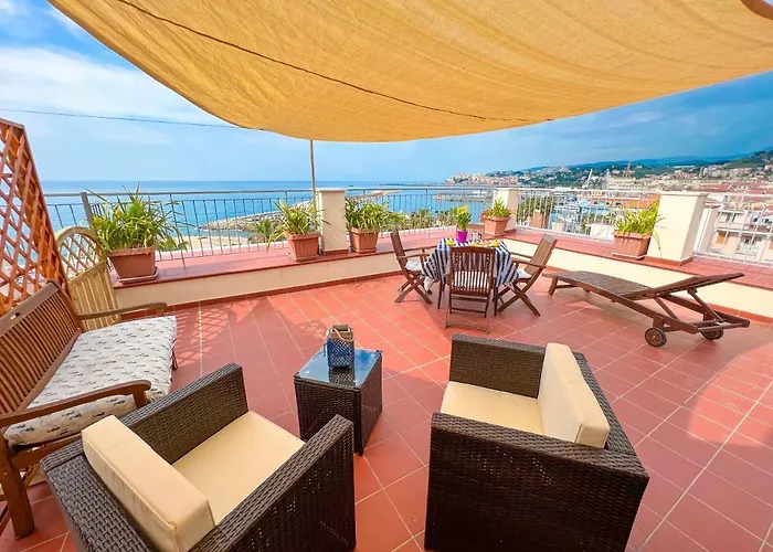 Vista Mare Borgo Peri インペリア