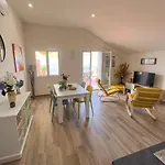 Vista Mare Borgo Peri Apartamento Imperia