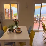 Vista Mare Borgo Peri *